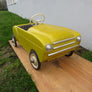 Ancienne voiture a pédales Renault